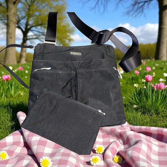 Baggallini Horizon Womens RFID Crossbody Wristlet Bag Detachable Pockets Travel - Picture 12 of 12